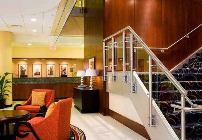 Courtyard By Marriott Boston Hotel